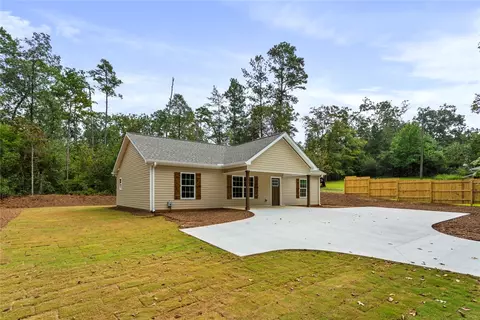 406 Woodland Dr, Seneca, SC 29678