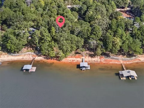 257 Riverlake Rd, Fair Play, SC 29643
