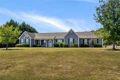 104 Lighthouse Dr, Williamston, SC 29697 photo 2