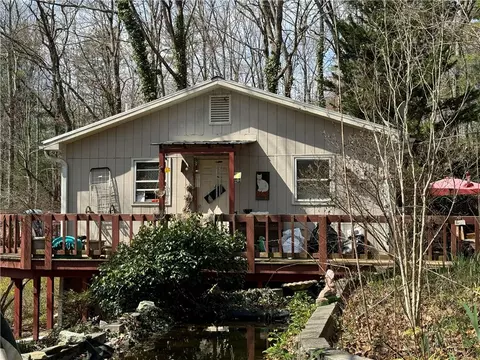 251 Oak Haven Dr, Mountain Rest, SC 29664