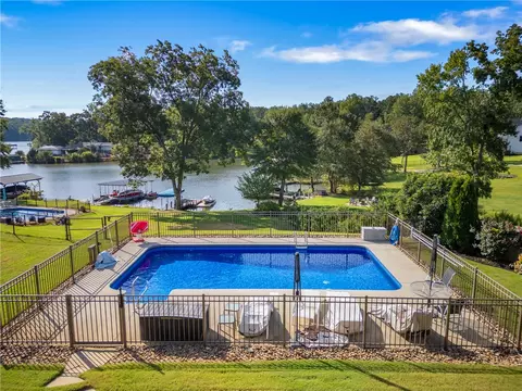 Exterior - 117 Stanridge Ct, Easley, SC 29640 photo 12 of 14