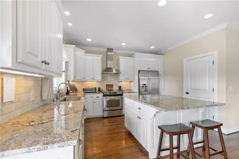 Kitchen - 117 Stanridge Ct, Easley, SC 29640 photo 2 of 3
