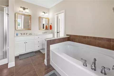 Bath - 117 Stanridge Ct, Easley, SC 29640 photo 4 of 5
