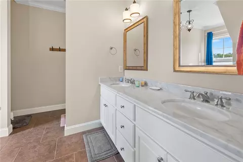 Bath - 117 Stanridge Ct, Easley, SC 29640 photo 3 of 5