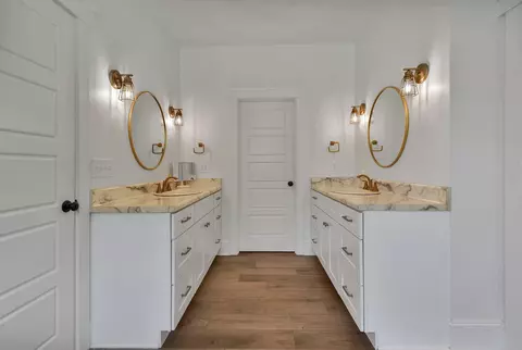 Bath - 291 Orchid Dr, Easley, SC 29642 photo 3 of 5