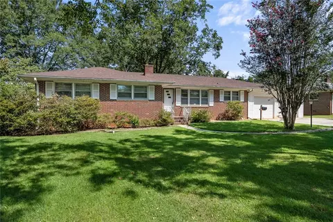 1015 Fairfield Dr, Anderson, SC 29621