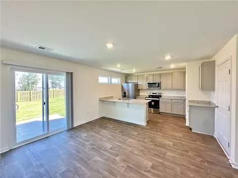 604 Seaborn Cir, Pendleton, SC 29670 photo 5