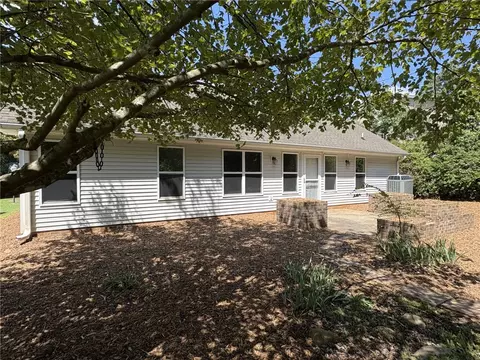 Exterior - 159 Grand Oak Cir, Pendleton, SC 29670 photo 6 of 8