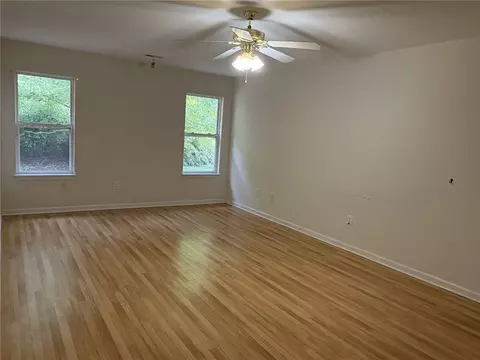 Living - 159 Grand Oak Cir, Pendleton, SC 29670 photo 4 of 5