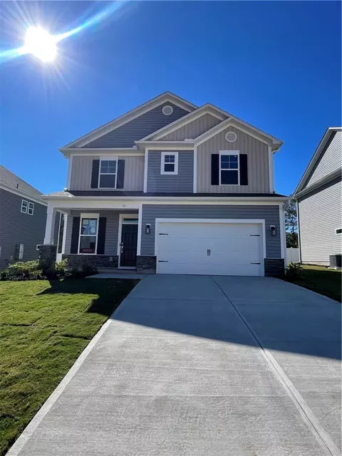 15 Sweetgrass St, Central, SC 29630