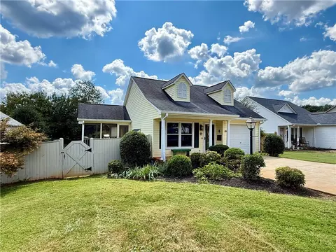 106 Magnolia Ln, Pendleton, SC 29670 photo 3