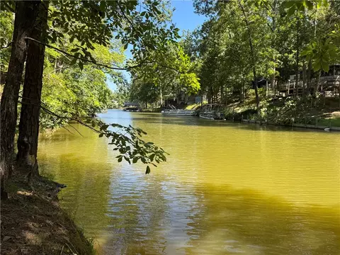 72 Dogwood Dr, Abbeville, SC 29620
