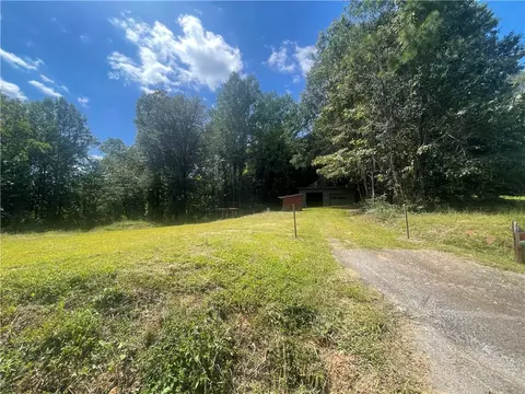 711 Campbell Town Rd, Walhalla, SC 29691 photo 11
