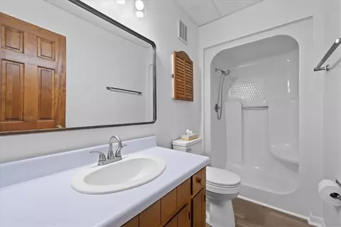 Bath - 222 Camelot Rd, Clemson, SC 29631 photo 4 of 4