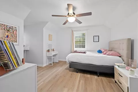 Bedroom - 222 Camelot Rd, Clemson, SC 29631 photo 4 of 8