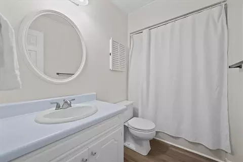 Bath - 222 Camelot Rd, Clemson, SC 29631 photo 3 of 4