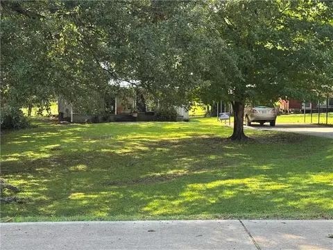 Exterior - 202 206 209 102 Etc Head Werner Kelley Watkins Etc St, Central, SC 29630 photo 1 of 5