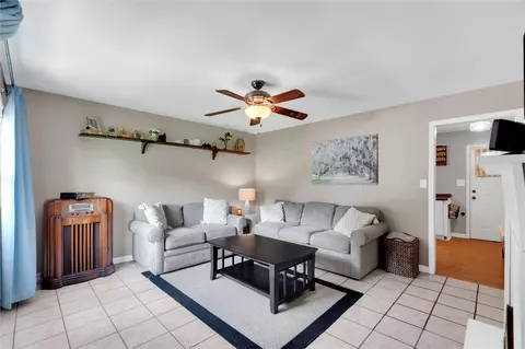 Living - 1208 Five Forks Rd, Pendleton, SC 29670 photo 1 of 1