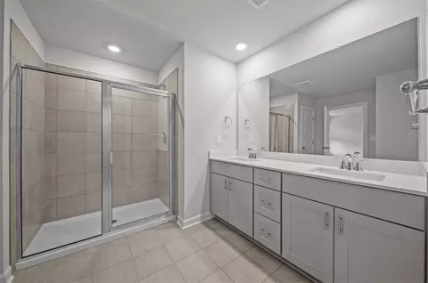 Bath - 800 Conifer Ct, Pendleton, SC 29670 photo 3 of 3