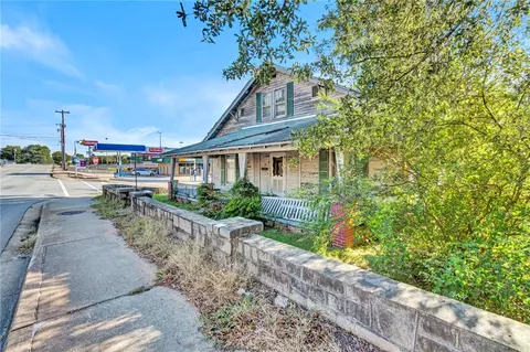 Exterior - 220 Hampton Ave, Pickens, SC 29671 photo 7 of 8