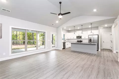 1012 E Laurel Dr, Westminster, SC 29693 photo 8
