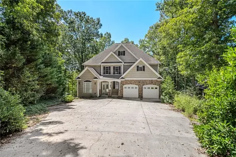 1011 Arrowhead Point Rd, Anderson, SC 29625