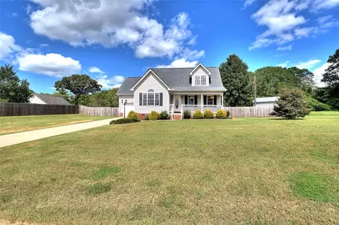 103 Orchard Way, Piedmont, SC 29673