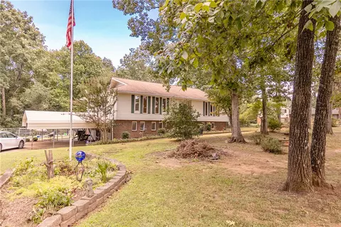 1206 Cely Rd, Easley, SC 29642