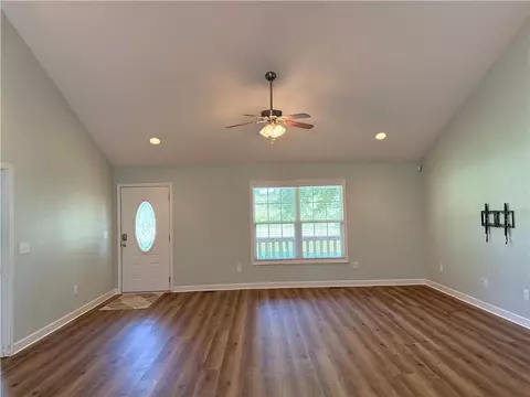 198 Miller Dr, Central, SC 29630 photo 4