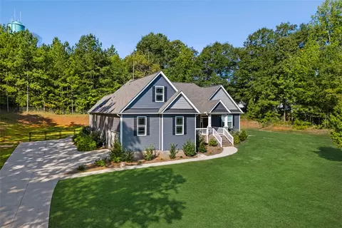 618 Motor Boat Way, Seneca, SC 29672