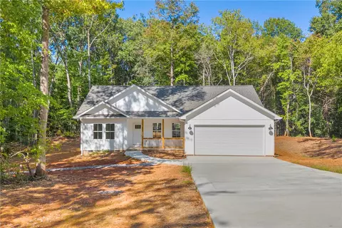 187 Union Pl, Westminster, SC 29693