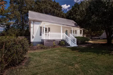305 S 6th St, Easley, SC 29640