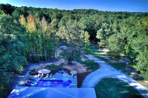 Exterior - 404 Stone Rd, Williamston, SC 29697 photo 6 of 15