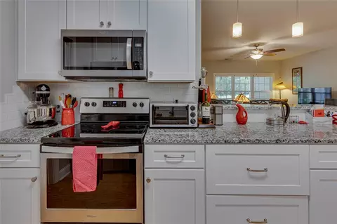 Kitchen - 113 Zula Cir, Starr, SC 29684 photo 5 of 5