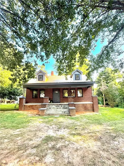 209 Hunter Ave, Walhalla, SC 29691 photo 2