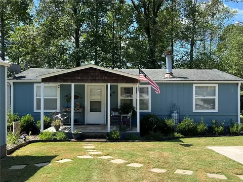 110 Dogwood Ln, Townville, SC 29689