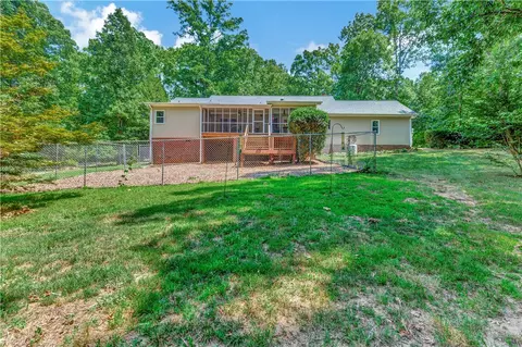 Exterior - 5 Sitton Cir, Easley, SC 29642 photo 10 of 11
