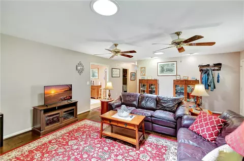 Living - 5 Sitton Cir, Easley, SC 29642 photo 1 of 1