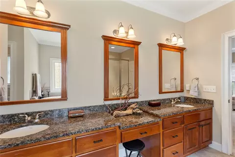 Bath - 1421 Stringer Rd, Belton, SC 29627 photo 5 of 8