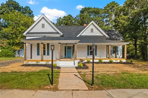 203 N Adair St, Clinton, SC 29325