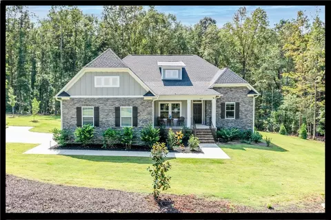403 Woodduck Dr, Seneca, SC 29678