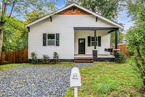 21 Lonsdale St, Seneca, SC 29678