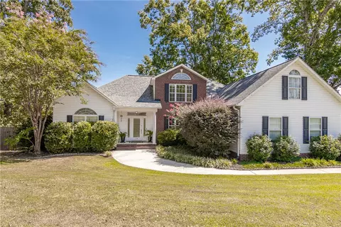 110 Willene Dr, Piedmont, SC 29673