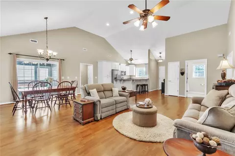 Other - 124 Pinnacle Ln #B, Easley, SC 29642 photo 2 of 5