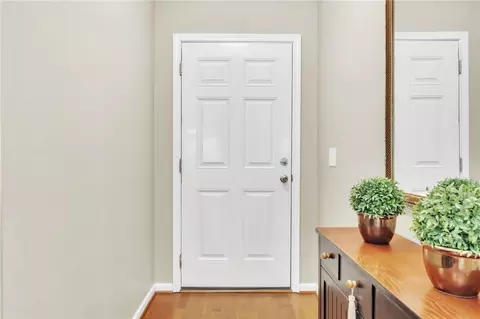 Entry Way - 124 Pinnacle Ln #B, Easley, SC 29642 photo 2 of 3