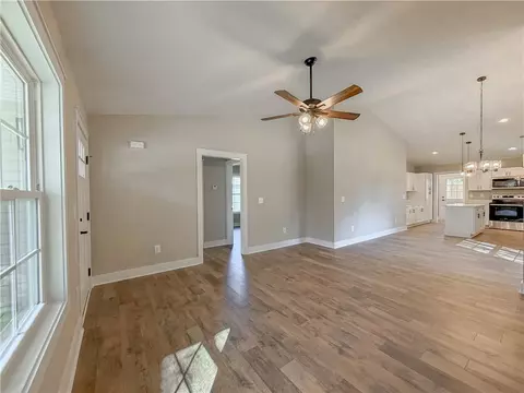 Living - 345 Code Cir, Seneca, SC 29678 photo 3 of 5