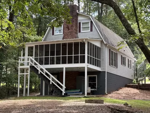 44 Cherokee Plz, Lavonia, GA 30553