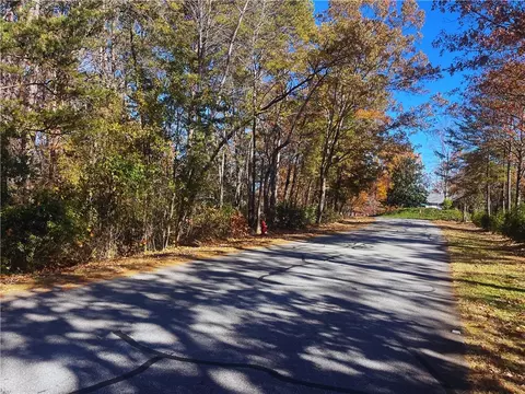 115 Beacon Ridge Cir, Salem, SC 29676