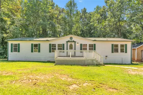 121 Breezewood Dr, Westminster, SC 29693