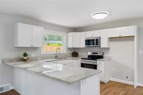Kitchen - 2025 Sheldon Dr, Anderson, SC 29621 photo 1 of 2